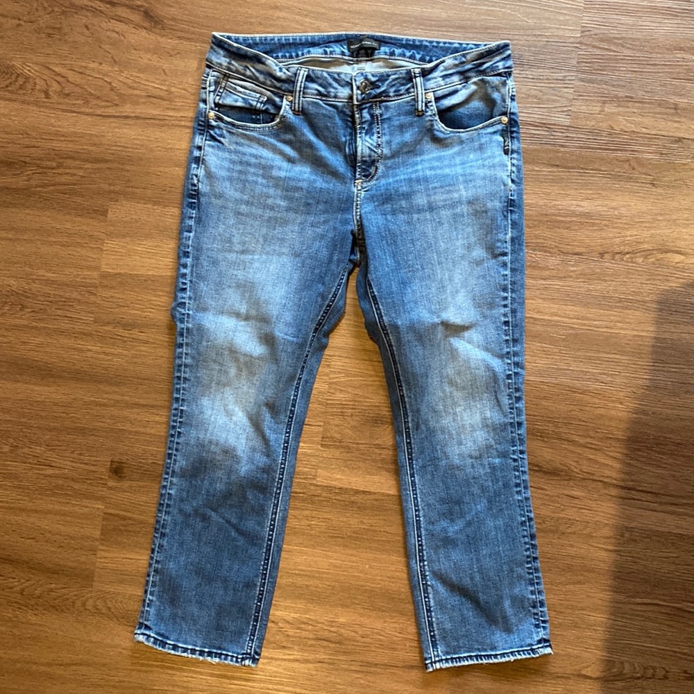 Silver jean Elyse capri.